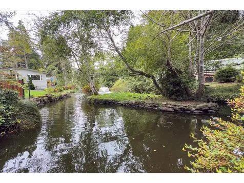 1445 Village Pines Avenue Coos Bay OR 97420