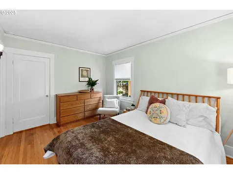 2736 SE Stark Street Portland OR 97214