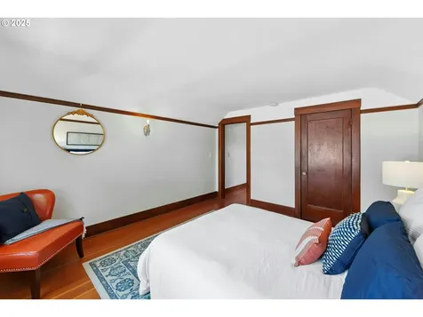 2736 SE Stark Street Portland OR 97214