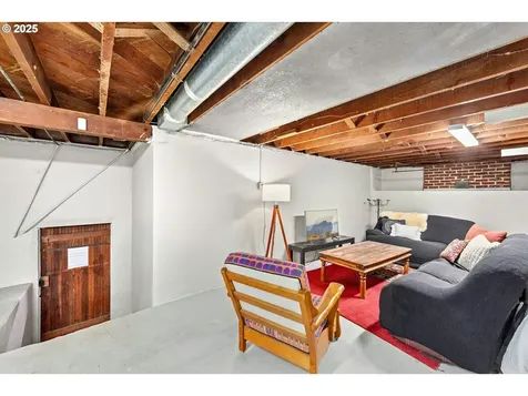 2736 SE Stark Street Portland OR 97214