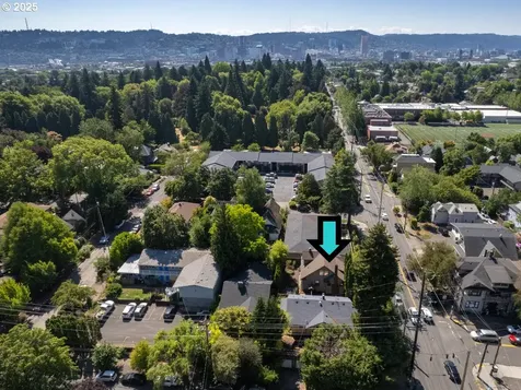 2736 SE Stark Street Portland OR 97214