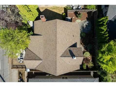 2736 SE Stark Street Portland OR 97214