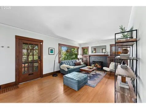 2736 SE Stark Street Portland OR 97214