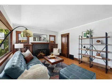 2736 SE Stark Street Portland OR 97214