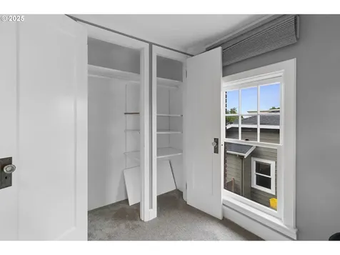 725 NE Jessup Street Portland OR 97211