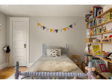 1842 SE 42nd Avenue Portland OR 97215