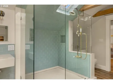 1842 SE 42nd Avenue Portland OR 97215
