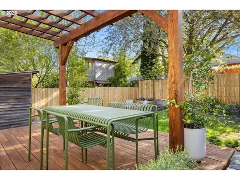 1842 SE 42nd Avenue Portland OR 97215