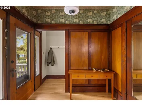 1842 SE 42nd Avenue Portland OR 97215