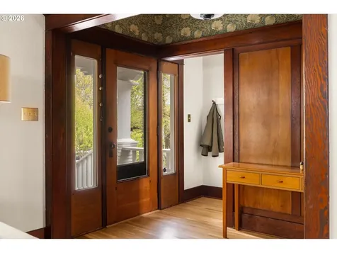1842 SE 42nd Avenue Portland OR 97215
