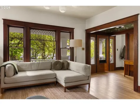 1842 SE 42nd Avenue Portland OR 97215
