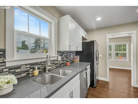 3801 NE 82nd Avenue Portland OR 97220
