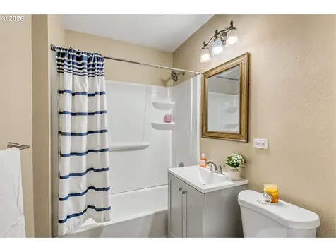 3801 NE 82nd Avenue Portland OR 97220