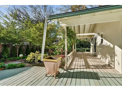 11041 SW 45th Avenue Portland OR 97219