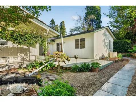 11041 SW 45th Avenue Portland OR 97219