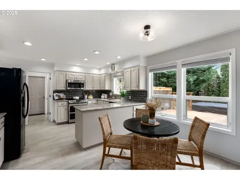 10093 SW Woodard Lane Portland OR 97223