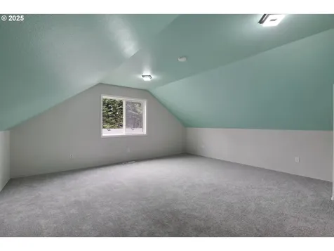 10093 SW Woodard Lane Portland OR 97223