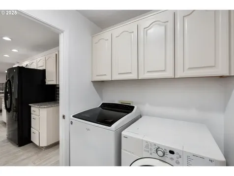 10093 SW Woodard Lane Portland OR 97223
