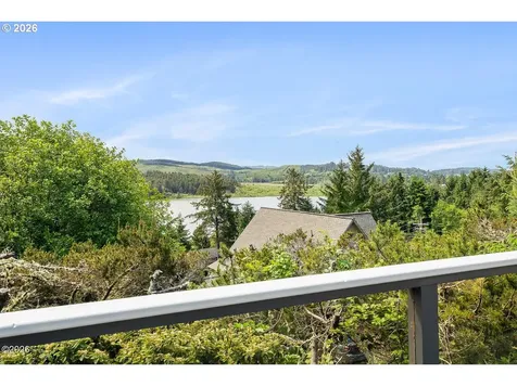 1626 NE Regatta Way Lincoln City OR 97367