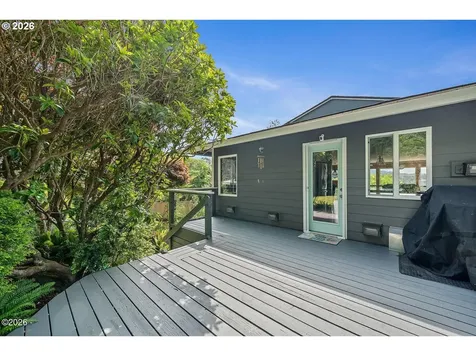 1626 NE Regatta Way Lincoln City OR 97367