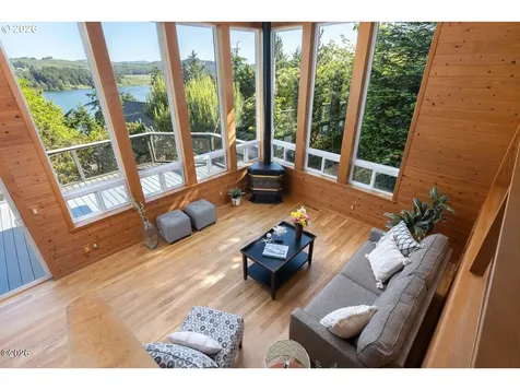 1626 NE Regatta Way Lincoln City OR 97367