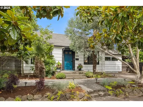 5909 N Curtis Avenue Portland OR 97217