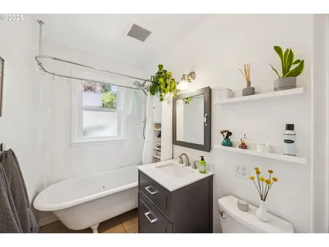 5909 N Curtis Avenue Portland OR 97217