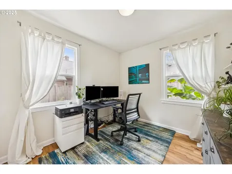 5909 N Curtis Avenue Portland OR 97217