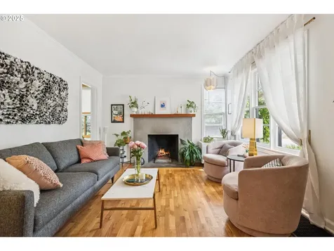5909 N Curtis Avenue Portland OR 97217