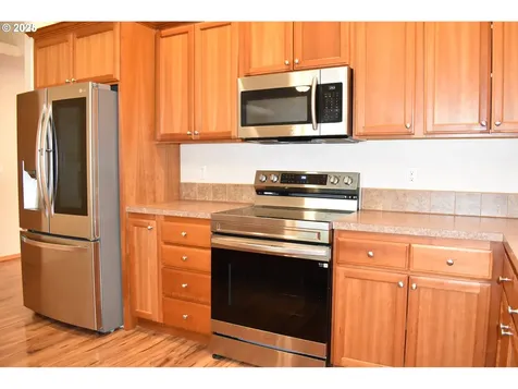 17210 SE Woodward Court Portland OR 97236