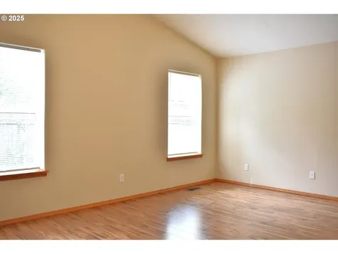 17210 SE Woodward Court Portland OR 97236