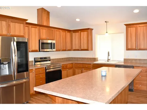 17210 SE Woodward Court Portland OR 97236