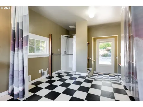 6300 SE Yamhill Street Portland OR 97215