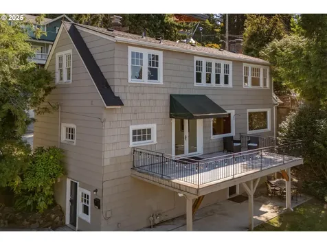 6300 SE Yamhill Street Portland OR 97215