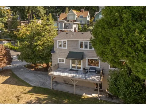 6300 SE Yamhill Street Portland OR 97215