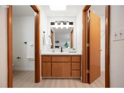 15754 SW Bulrush Lane Portland OR 97223