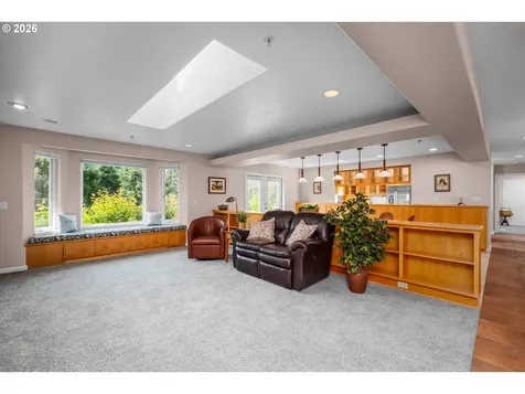 45947 N Gate Creek Road Vida OR 97488
