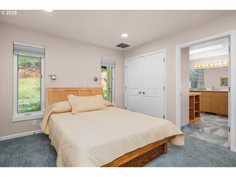 45947 N Gate Creek Road Vida OR 97488
