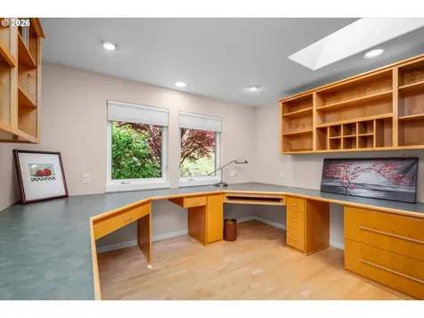 45947 N Gate Creek Road Vida OR 97488