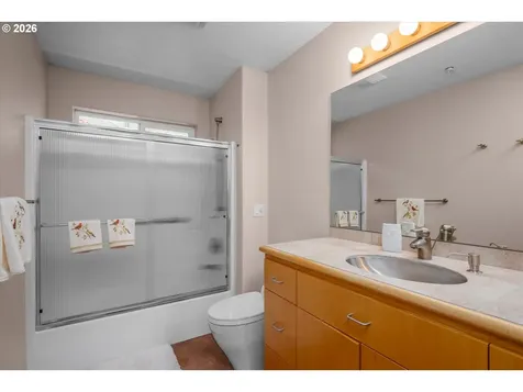 45947 N Gate Creek Road Vida OR 97488