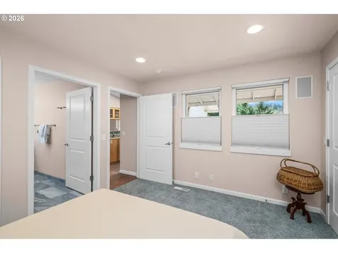 45947 N Gate Creek Road Vida OR 97488