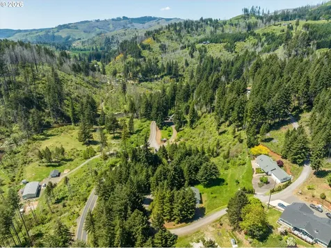 45947 N Gate Creek Road Vida OR 97488