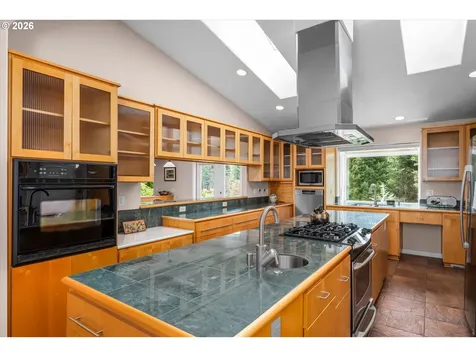 45947 N Gate Creek Road Vida OR 97488