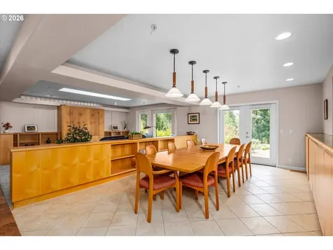 45947 N Gate Creek Road Vida OR 97488