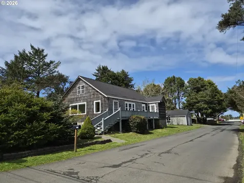 1115 SW Harbor Avenue Lincoln City OR 97367