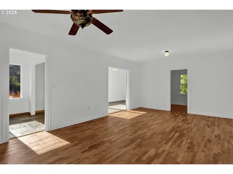 1115 SW Harbor Avenue Lincoln City OR 97367