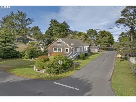 1115 SW Harbor Avenue Lincoln City OR 97367
