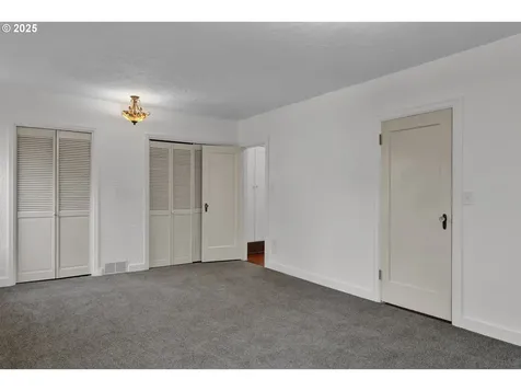 1115 SW Harbor Avenue Lincoln City OR 97367