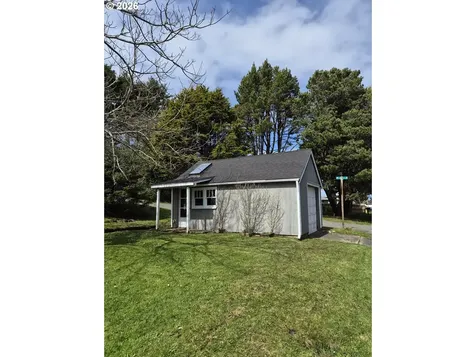 1115 SW Harbor Avenue Lincoln City OR 97367