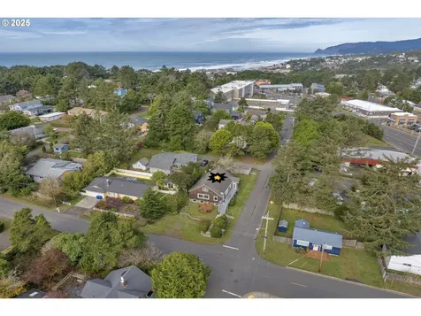 1115 SW Harbor Avenue Lincoln City OR 97367